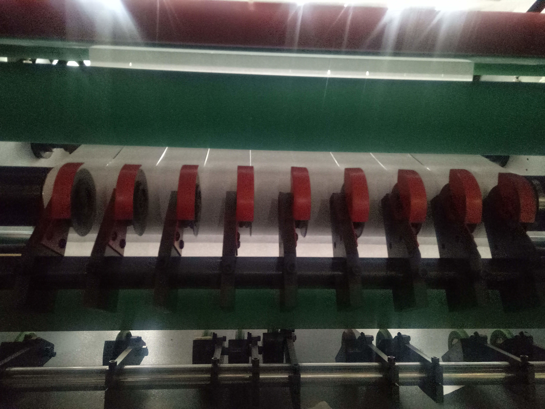 Inflatable Shaft and Flattening Roller Thermal Paper Slitting Machine for Smooth Operation
