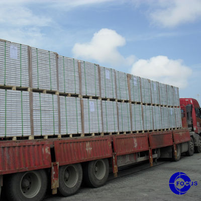 एक ग्रेड लकड़ी के पल्स एनसीआर कॉपी पेपर छोटा 43*61 50/55/75जीएसएम कार्बनलेस पेपर